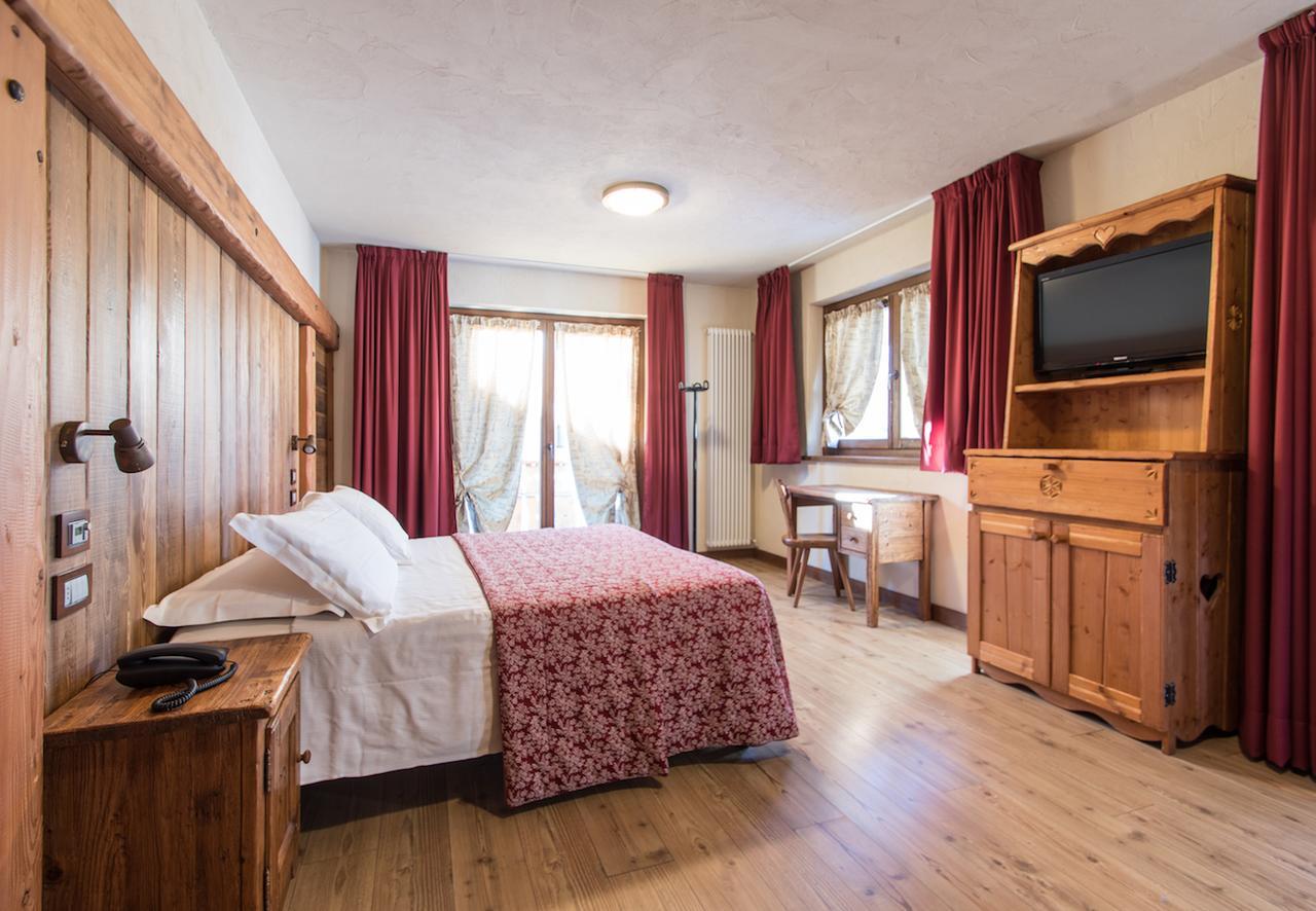 Limone Palace Aparthotel ليمون بييمونت المظهر الخارجي الصورة