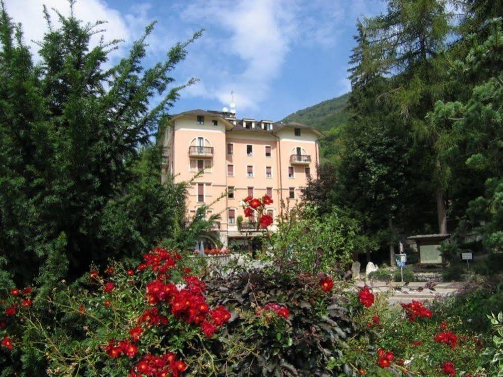Limone Palace Aparthotel ليمون بييمونت المظهر الخارجي الصورة