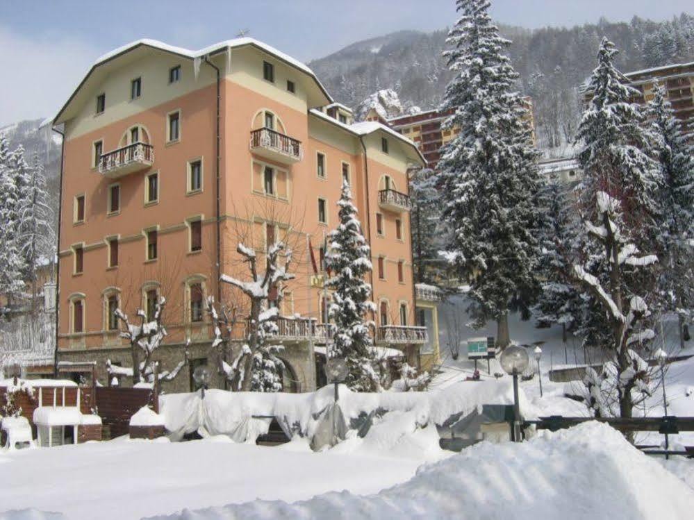 Limone Palace Aparthotel ليمون بييمونت المظهر الخارجي الصورة