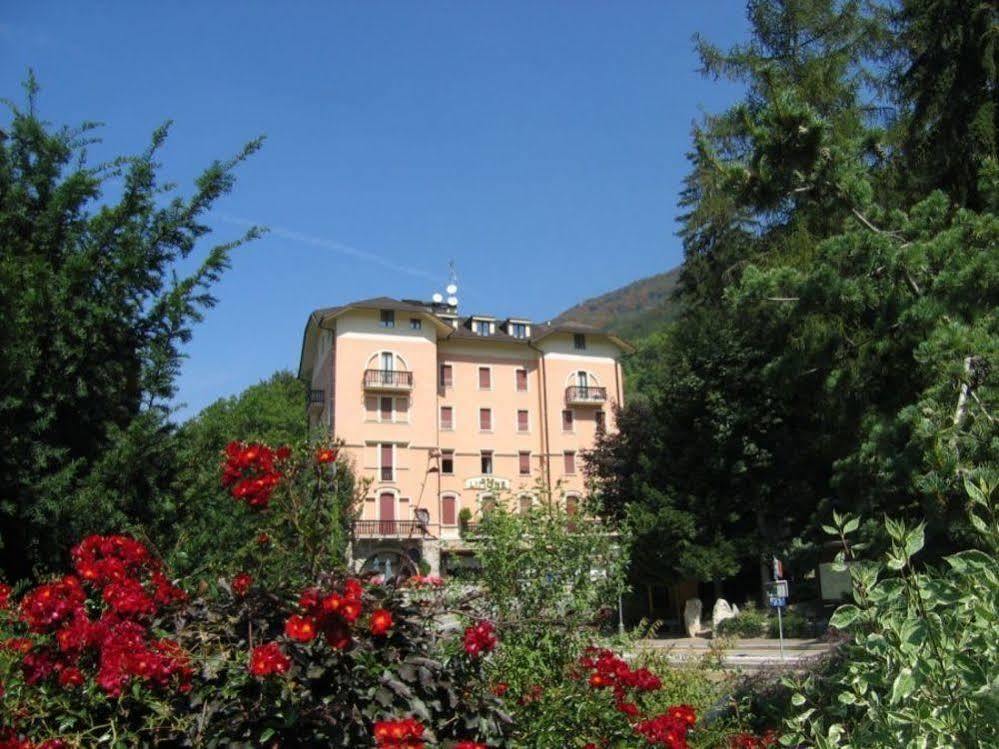 Limone Palace Aparthotel ليمون بييمونت المظهر الخارجي الصورة